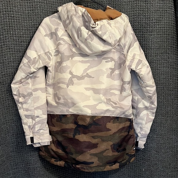 686 Women's Athena Jacket - Picture 11 of 13